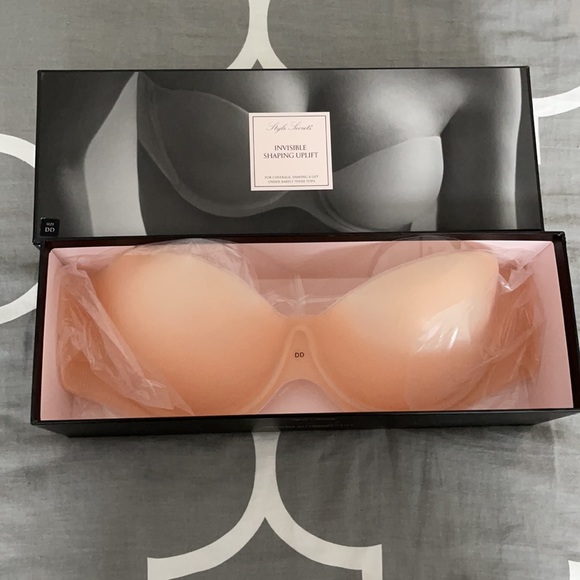 Adhesive Bra - Picture 4 of 4